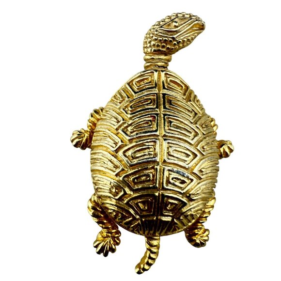 Gold-Tone Vintage Turtle Brooch By Jeanne Classic Textured Design Sparkling Acce - Picture 1 of 6